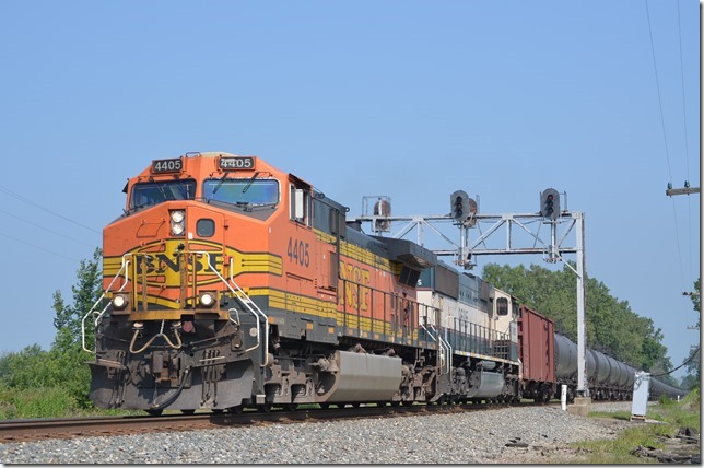 BNSF 4405-9685 on e/b K080-18. View 2. 